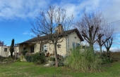 D4510, Charming small country house 